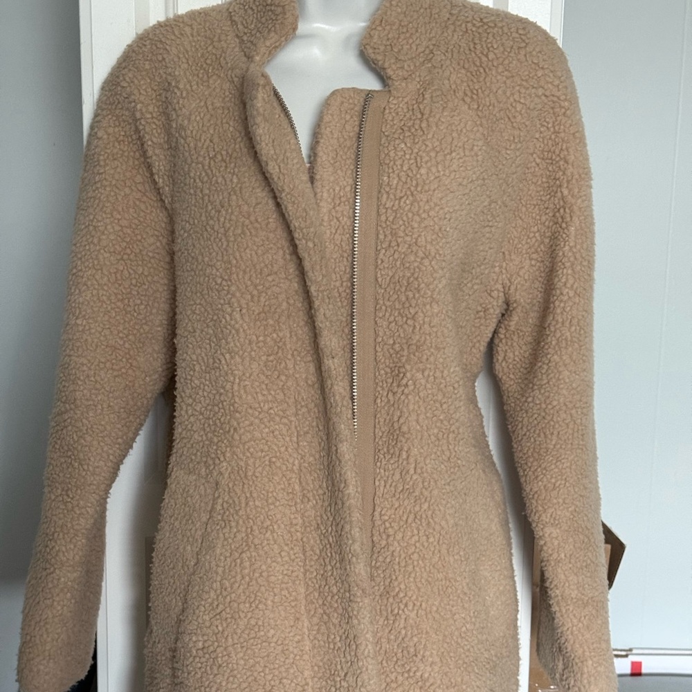 Old Navy Teddy Coat Women's Front Zip Mid Length Sherpa . Small in Tan Washable
